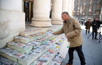 Održano protestno okupljanje potrošača ispred Hrvatske narodne banke (HNB)