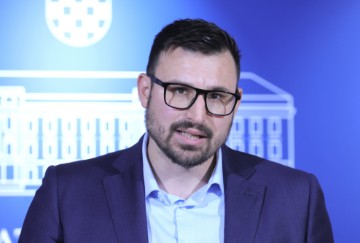 Zastupnici Marin Živković i Branko Kolarić održali konferenciju za medije