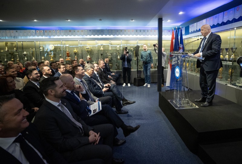 Predstavljanje sporazuma o uklanjanju postojećeg i izgradnji novog stadiona Maksimir