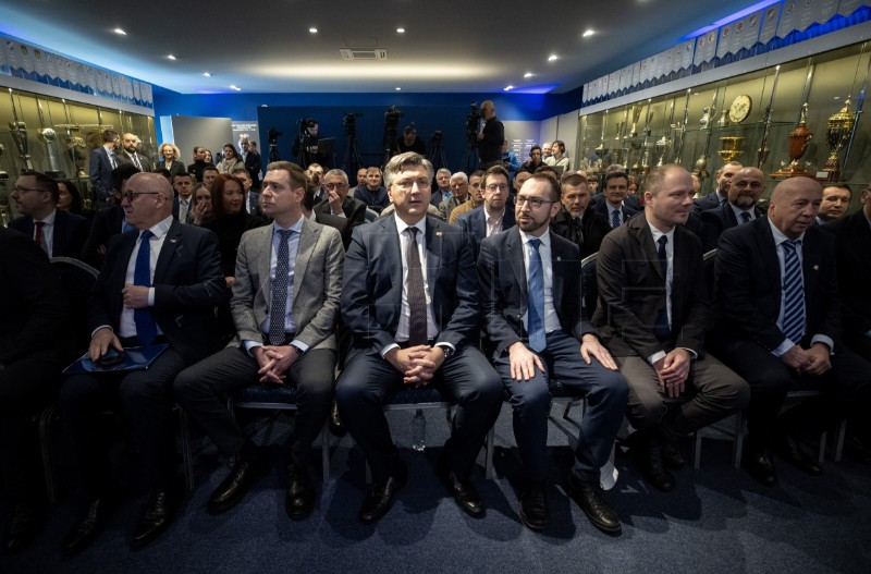 Predstavljanje sporazuma o uklanjanju postojećeg i izgradnji novog stadiona Maksimir