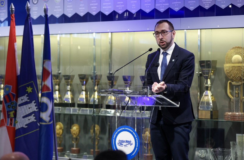 Predstavljanje sporazuma o uklanjanju postojećeg i izgradnji novog stadiona Maksimir