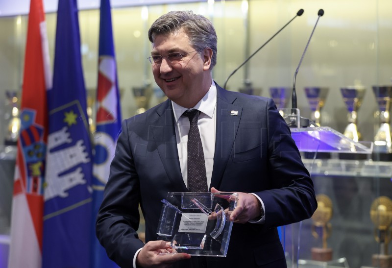 Predstavljanje sporazuma o uklanjanju postojećeg i izgradnji novog stadiona Maksimir