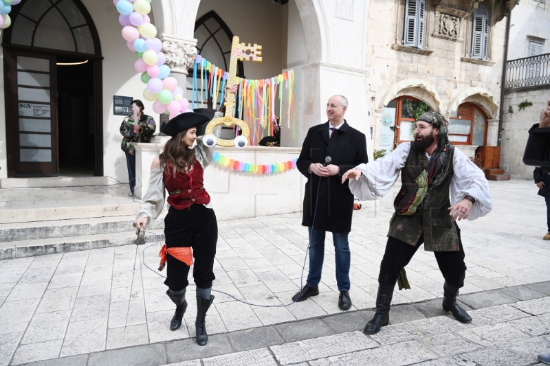 Split: Službeno proglašena vladavina maškara u Splitu