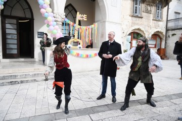 Split: Službeno proglašena vladavina maškara u Splitu