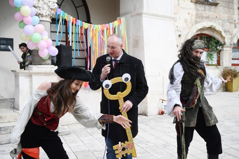 Split: Službeno proglašena vladavina maškara u Splitu