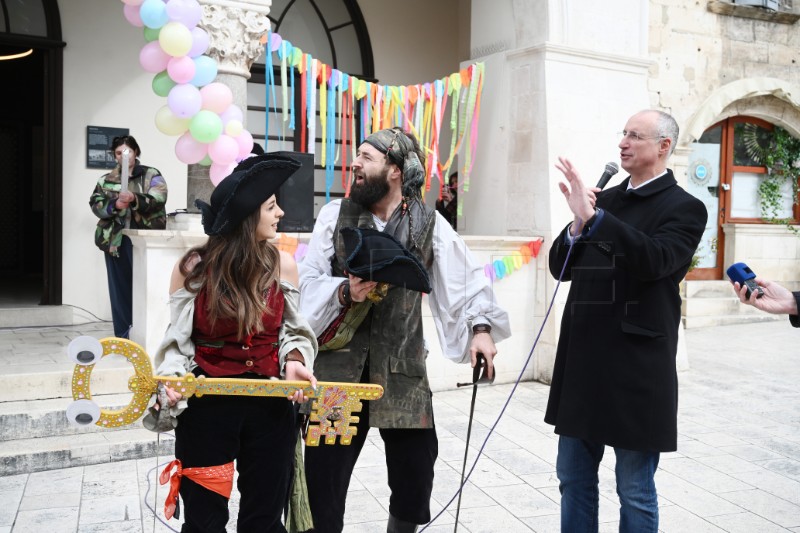 Split: Službeno proglašena vladavina maškara u Splitu