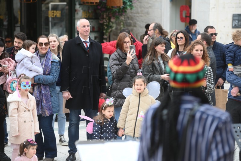 Split: Službeno proglašena vladavina maškara u Splitu