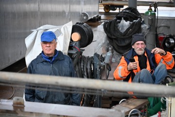 U 3. maju izvršena primopredaja broda i započela gradnja polarnog kruzera