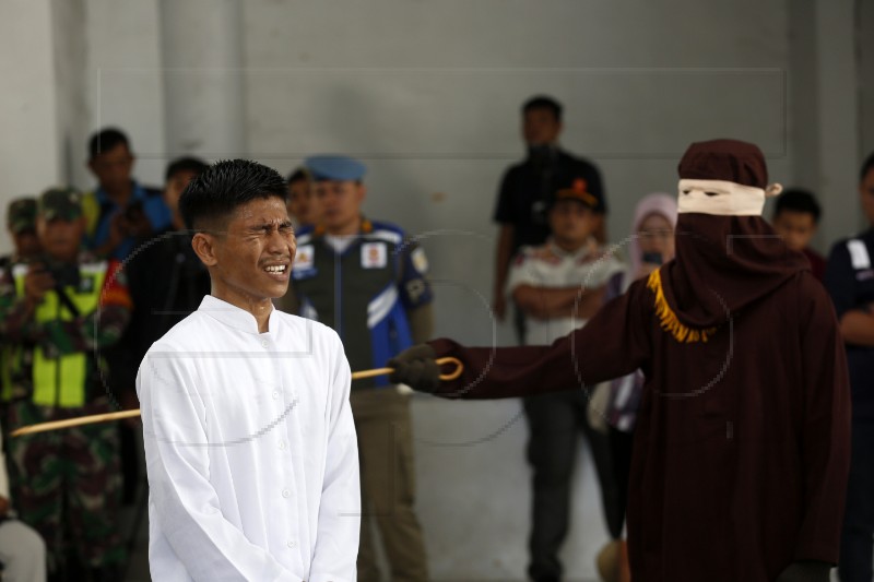 INDONESIA PUNISHMENT SHARIA LAW