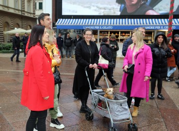 Rijeka: Prosvjed triju inicijativa ispred Gradske vijećnice