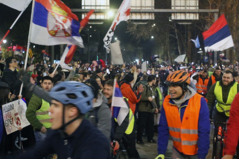 Srbija: Studenti u Nišu dočekani ovacijama uoči velikog prosvjeda u subotu