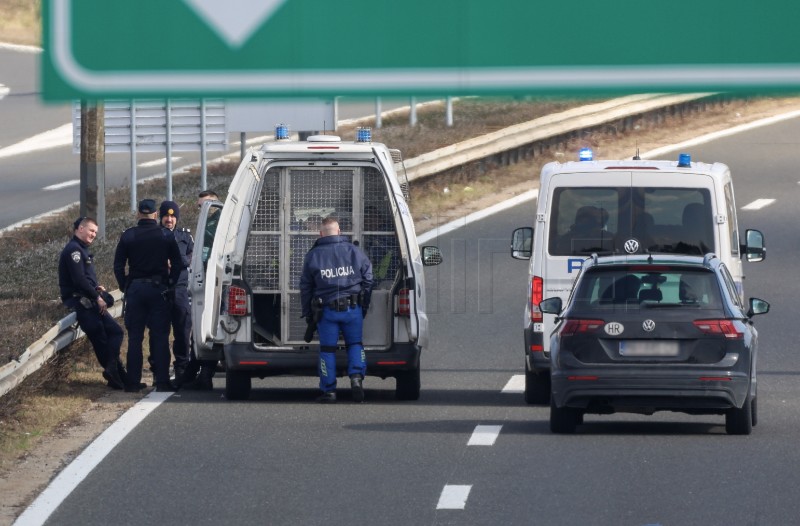 Prihvat navijača NK Hajduka na NP Lučko