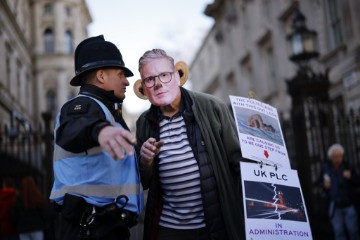 BRITAIN FARMERS PROTEST