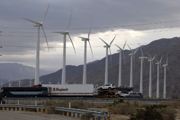 USA ALTERNATIVE ENERGY WIND TURBINE FARMS