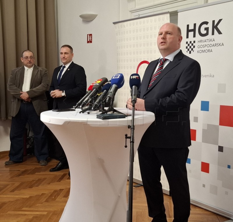 Konferencija za novinare o proljetnoj sjetvi u HGK - Županijskoj komori Osijek