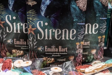 Predstavljanje romana "Sirene" Emilije Hart