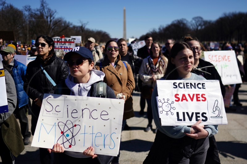 USA PROTEST SCIENCE CUTS