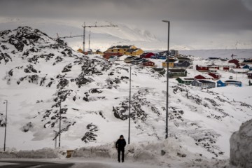 GREENLAND ELECTIONS DAILY LIFE