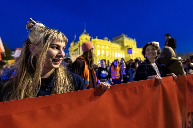 Deveti Noćni marš u Zagrebu