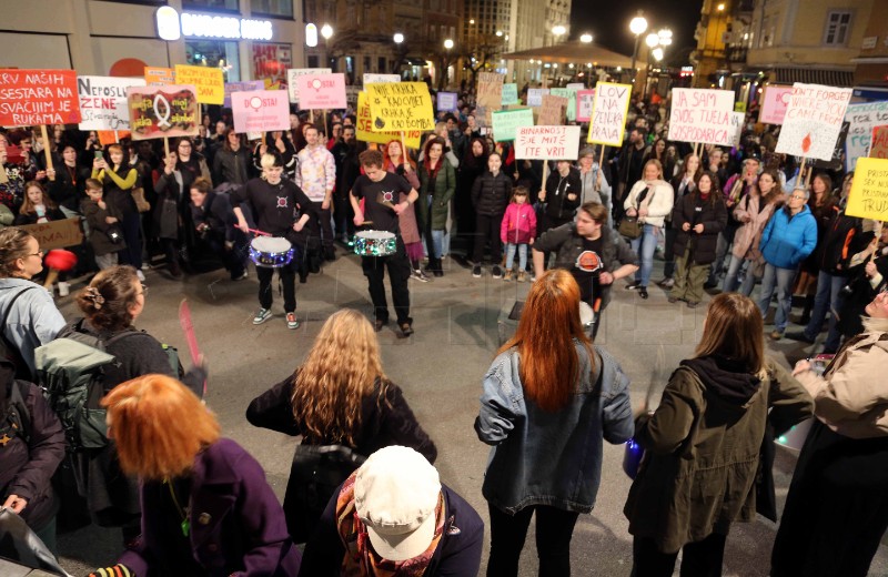 Rijeka: Noćni marš pod geslom "Feminizam nema granica"