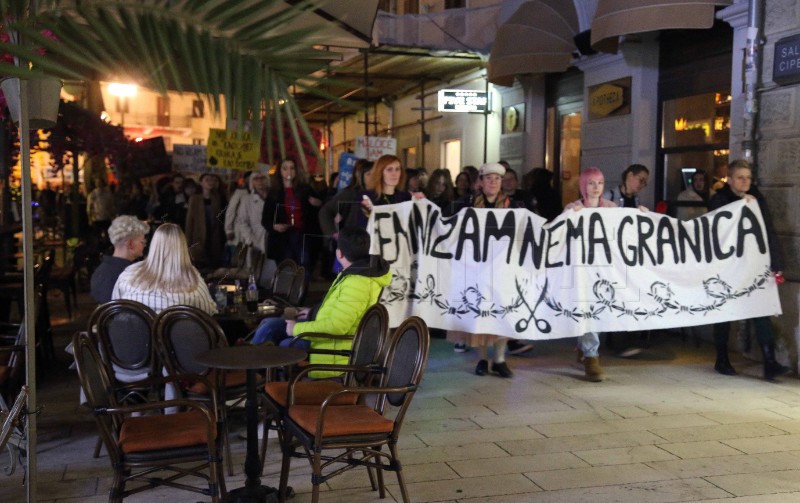 Rijeka: Noćni marš pod geslom "Feminizam nema granica"