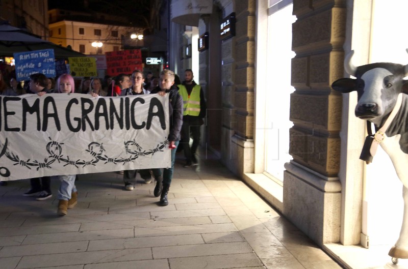 Rijeka: Noćni marš pod geslom "Feminizam nema granica"