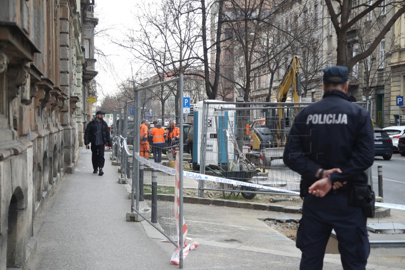 Radovi na ugradnji podzemnih spremnika za otpad u Žerjavićevoj ulici u Zagrebu