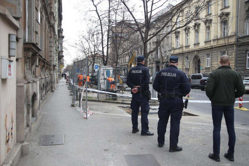 Radovi na ugradnji podzemnih spremnika za otpad u Žerjavićevoj ulici u Zagrebu