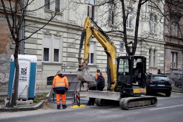 Radovi na ugradnji podzemnih spremnika za otpad u Žerjavićevoj ulici u Zagrebu