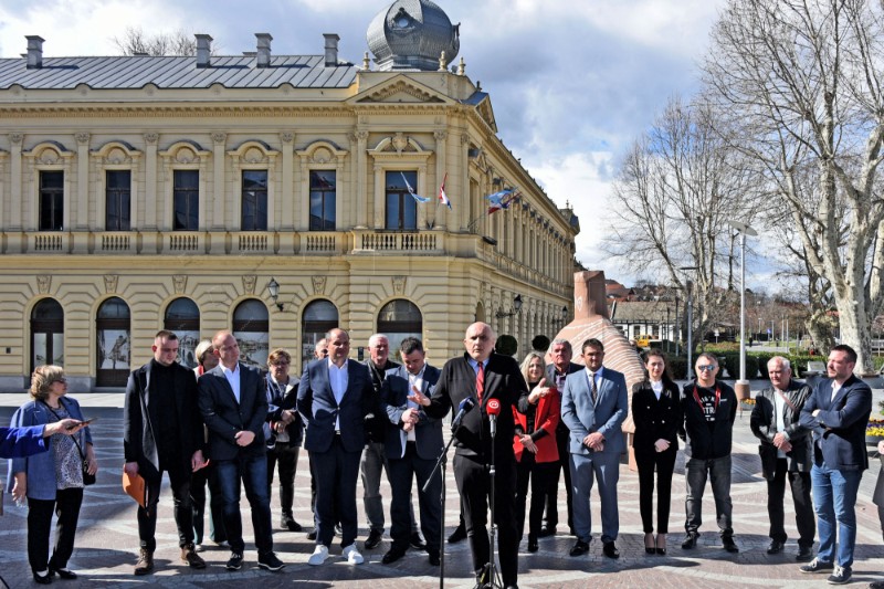 Predstavljen SDP-ov kandidat za gradonačelnika Vukovara Kruno Raguž