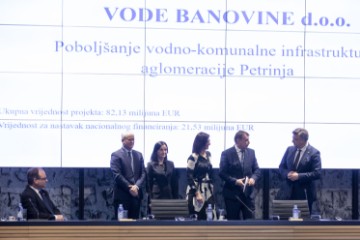 Svečano uručivanje ugovora za projekte vodnog gospodarstva