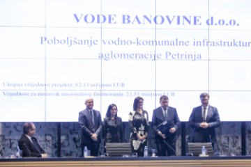 Svečano uručivanje ugovora za projekte vodnog gospodarstva