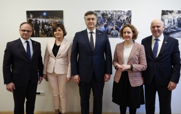 Otvaranje izlože Hininih fotografija '5 g./ 5.5 ML/R''