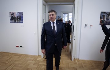 Otvaranje izlože Hininih fotografija '5 g./ 5.5 ML/R''