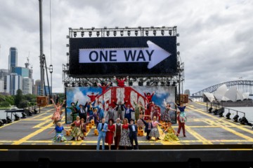 AUSTRALIA OPERA