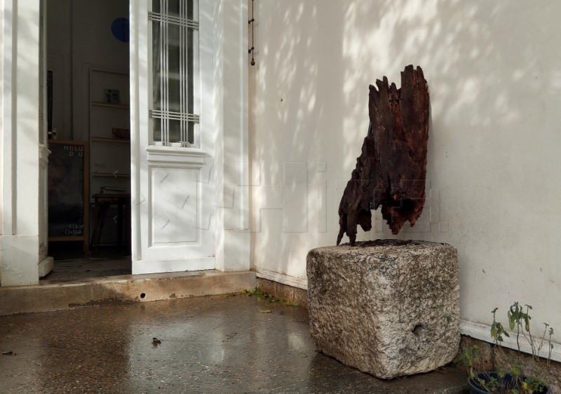  Izložba „Uzvratni posjet” Slavena Tolja u Galeriji SC