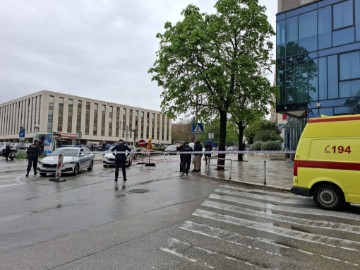 Policajka u unakrsnoj vatri ubila pljačkaša banke u središtu Splita