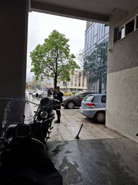 Policajka u unakrsnoj vatri ubila pljačkaša banke u središtu Splita