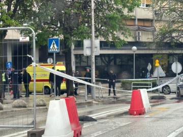 Policajka u unakrsnoj vatri ubila pljačkaša banke u središtu Splita