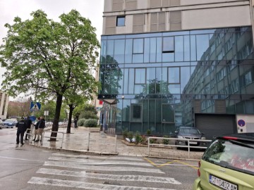 Policajka u unakrsnoj vatri ubila pljačkaša banke u središtu Splita