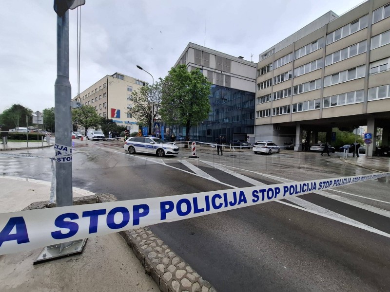 Policajka u unakrsnoj vatri ubila pljačkaša banke u središtu Splita