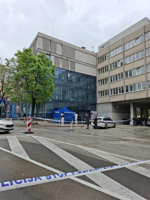 Policajka u unakrsnoj vatri ubila pljačkaša banke u središtu Splita