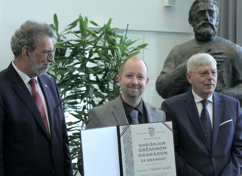 Svečanost dodjele državnih nagrada za znanost