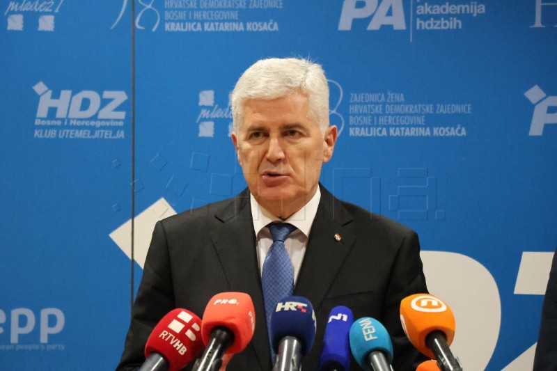 Mostar: Konferencija za medije Čovića i Plenkovića 