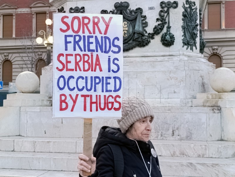 Prosvjed zbog protjerivanja iz Srbije