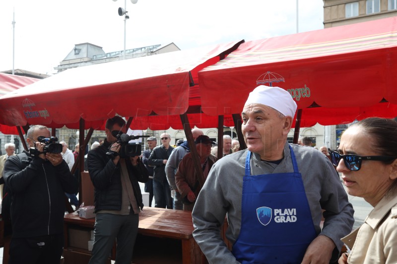 Kandidat za gradonačelnika Zagreba Ivica Lovrić dijelio bakalar građanima