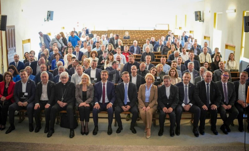 Dodijeljeni ugovori prekogranične suradnje RH i BiH vrijedni 4,2 milijuna eura