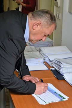 Ministar Šipić uručio ugovore za ulaganja u vrtiće i dječja igrališta