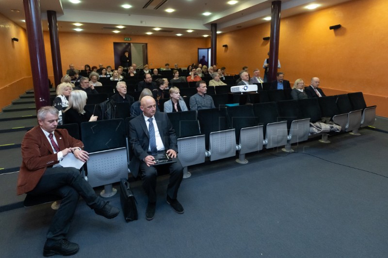 Mh: Znanstveni skup "Stogodišnjica Stjepana Babića; Zagreb - Oriovac”