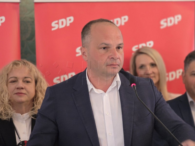 Hajdaš Dončić: Plenković samo reže vrpce i otvara zgrade i dvorane
